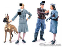 Women at War series:  Luftwaffe Helferinnen (4 figures)